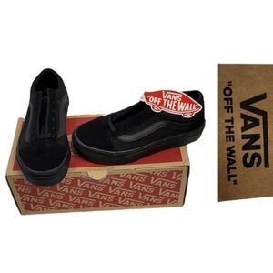 NEW 13 VANS hard to find ALL BLACK OLD SKOOL LACE UP SKATE SNEAKER 12 12.5 NWT
